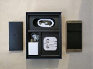 Asus ZenFone 3 Deluxe (6GB,64GB)
